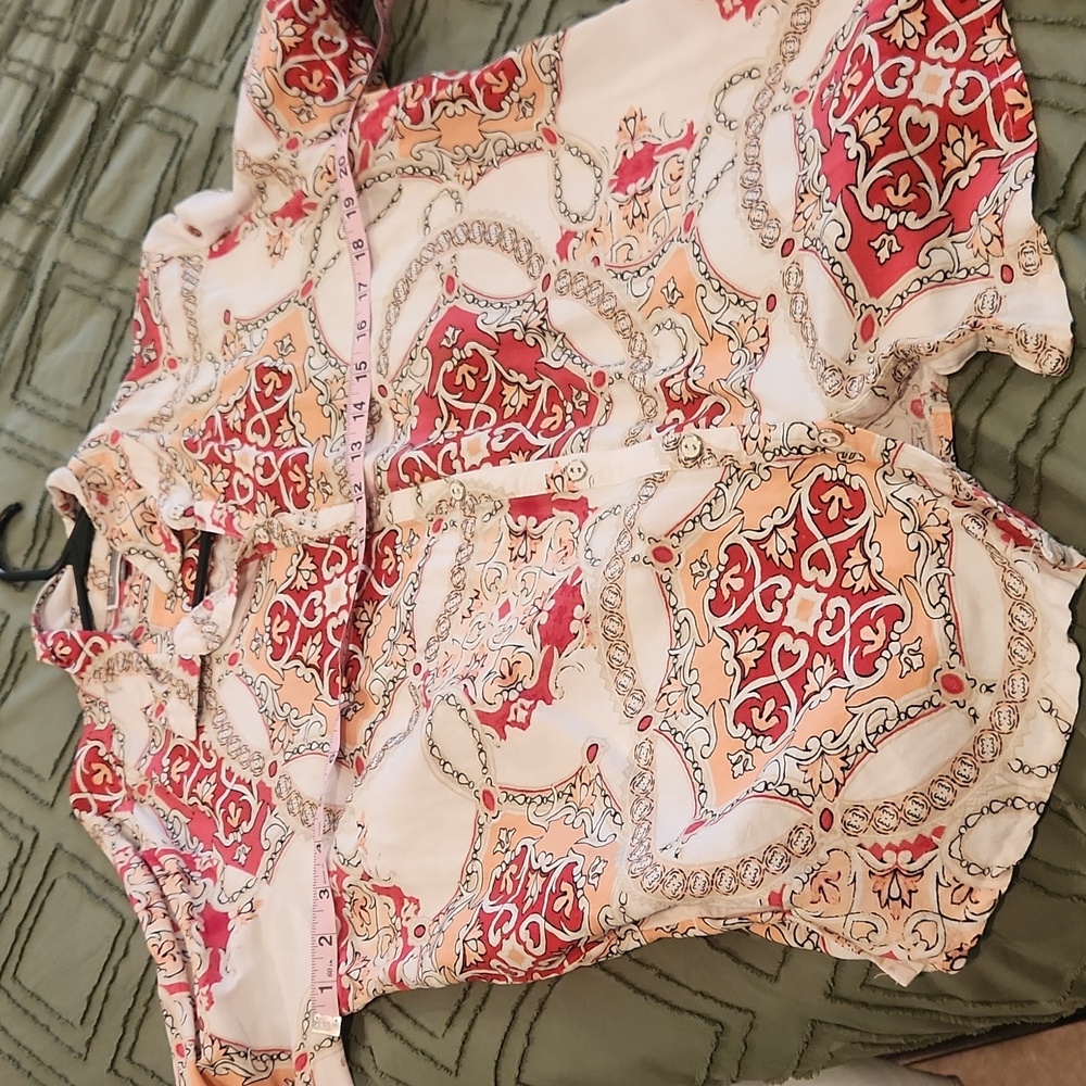 JM Collection pink, peach, and white button down blouse. Size Large. - Picture 7 of 8